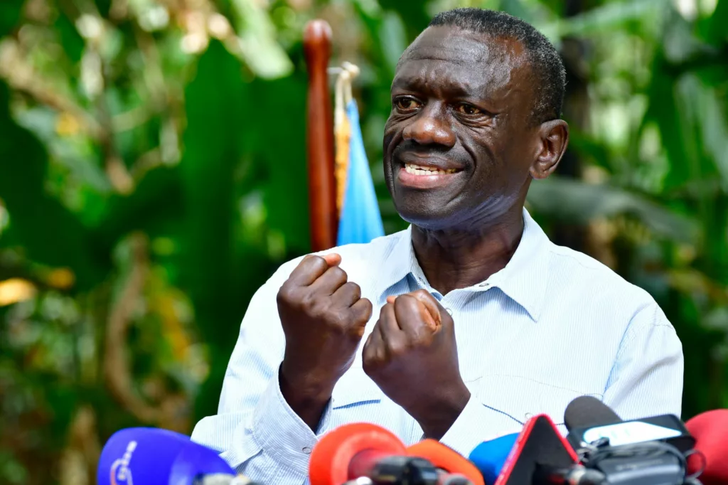 Kizza Besigye